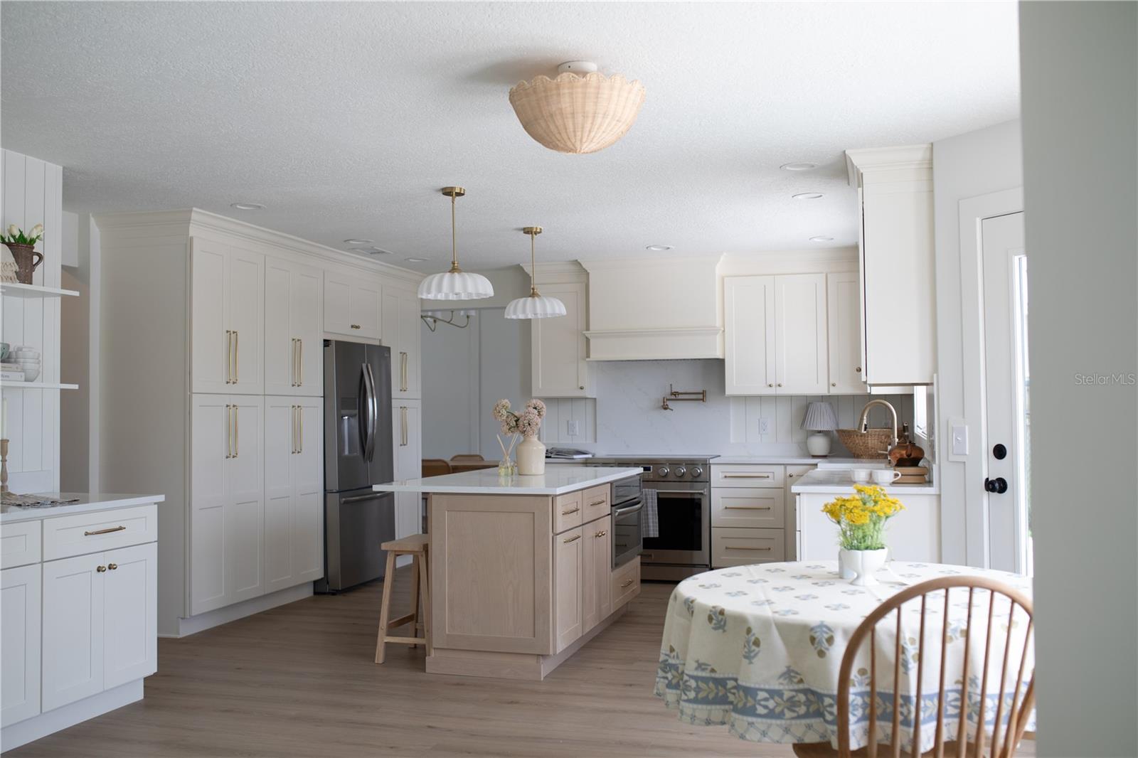 7 CHINOOK CT