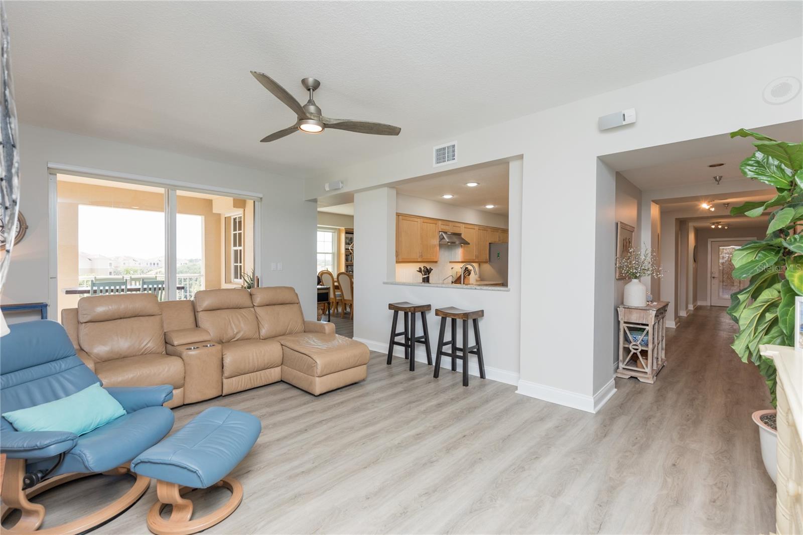 11 AVENUE DE LA MER #1207