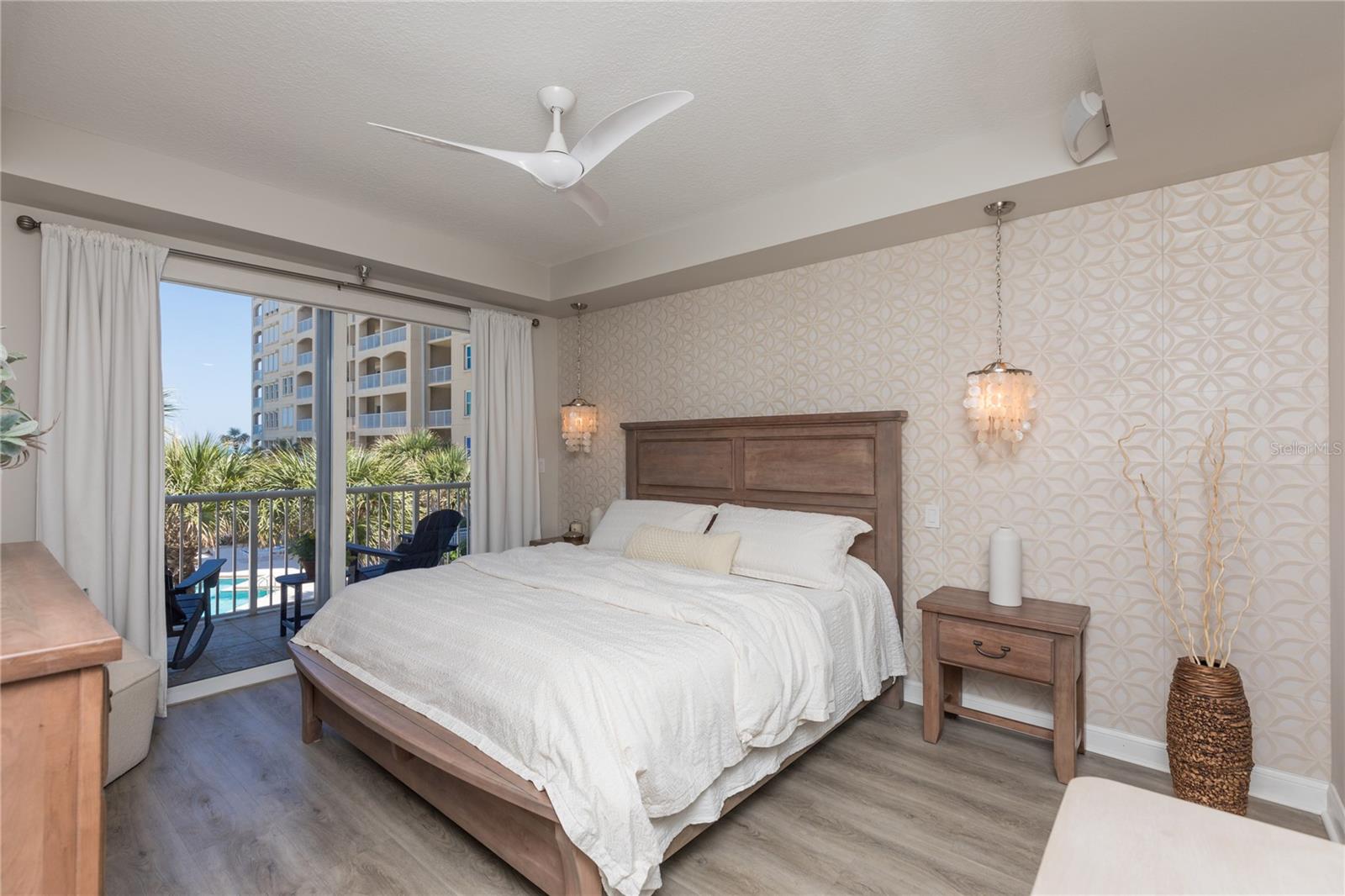 11 AVENUE DE LA MER #1207