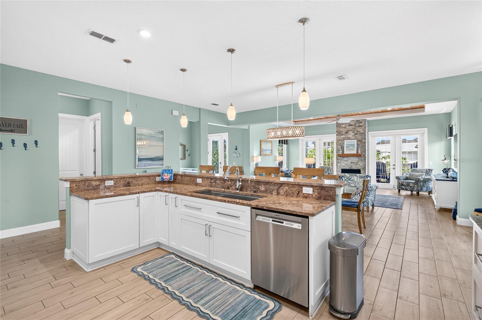 550 CINNAMON BEACH LN