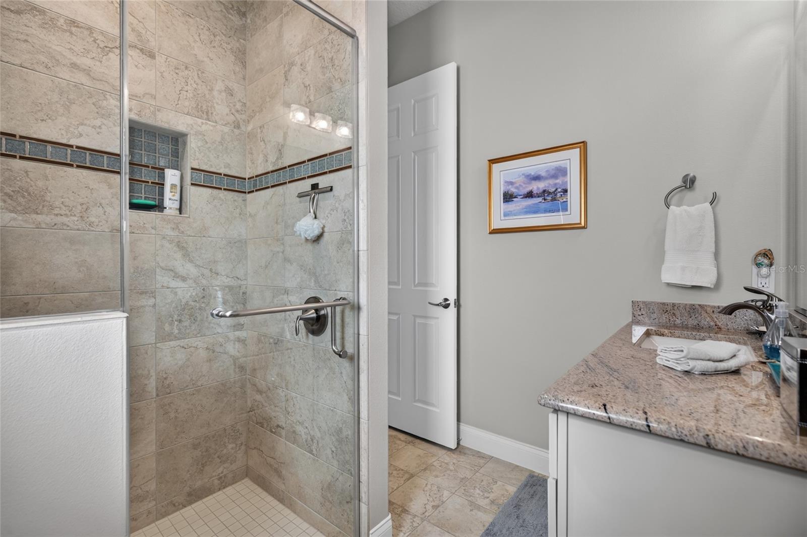 28 N WATERVIEW DR