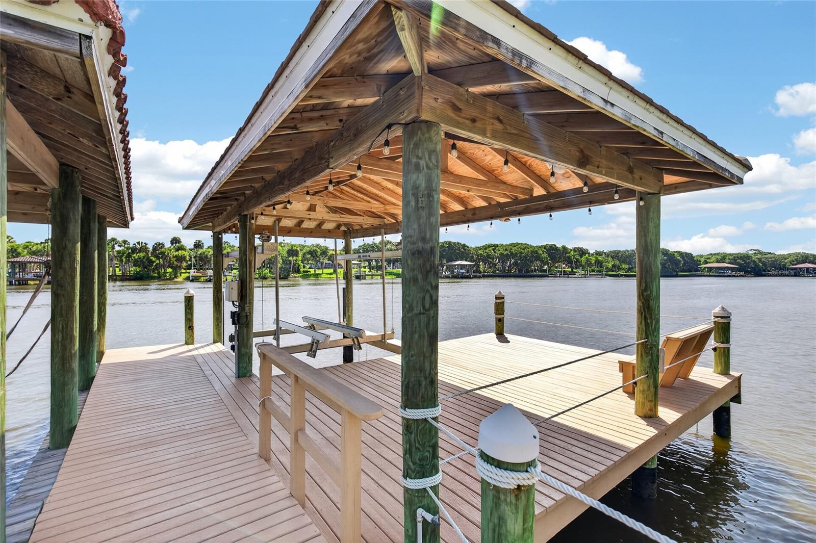 28 N WATERVIEW DR