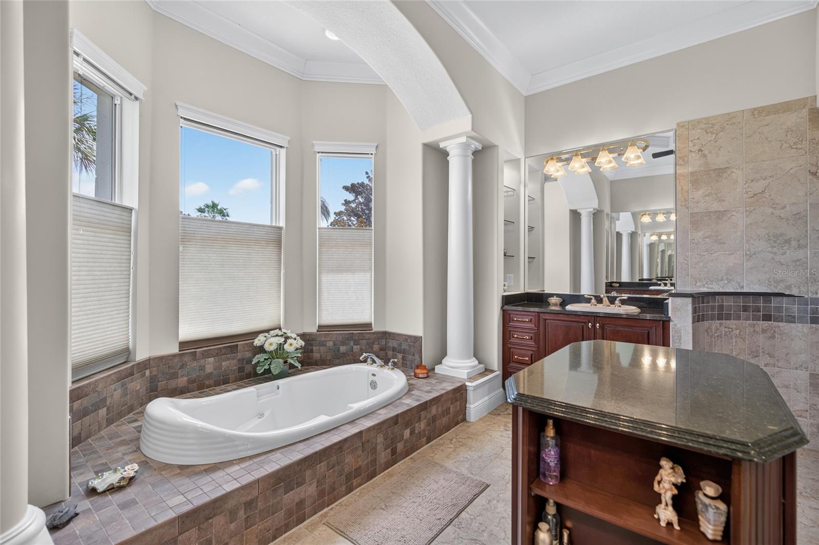 32 SAN GABRIEL LN
