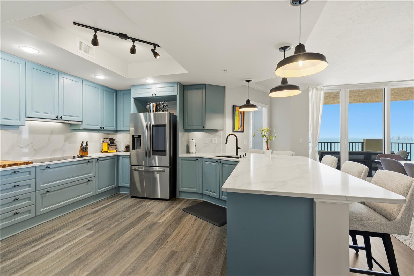 19 AVENUE DE LA MER #805