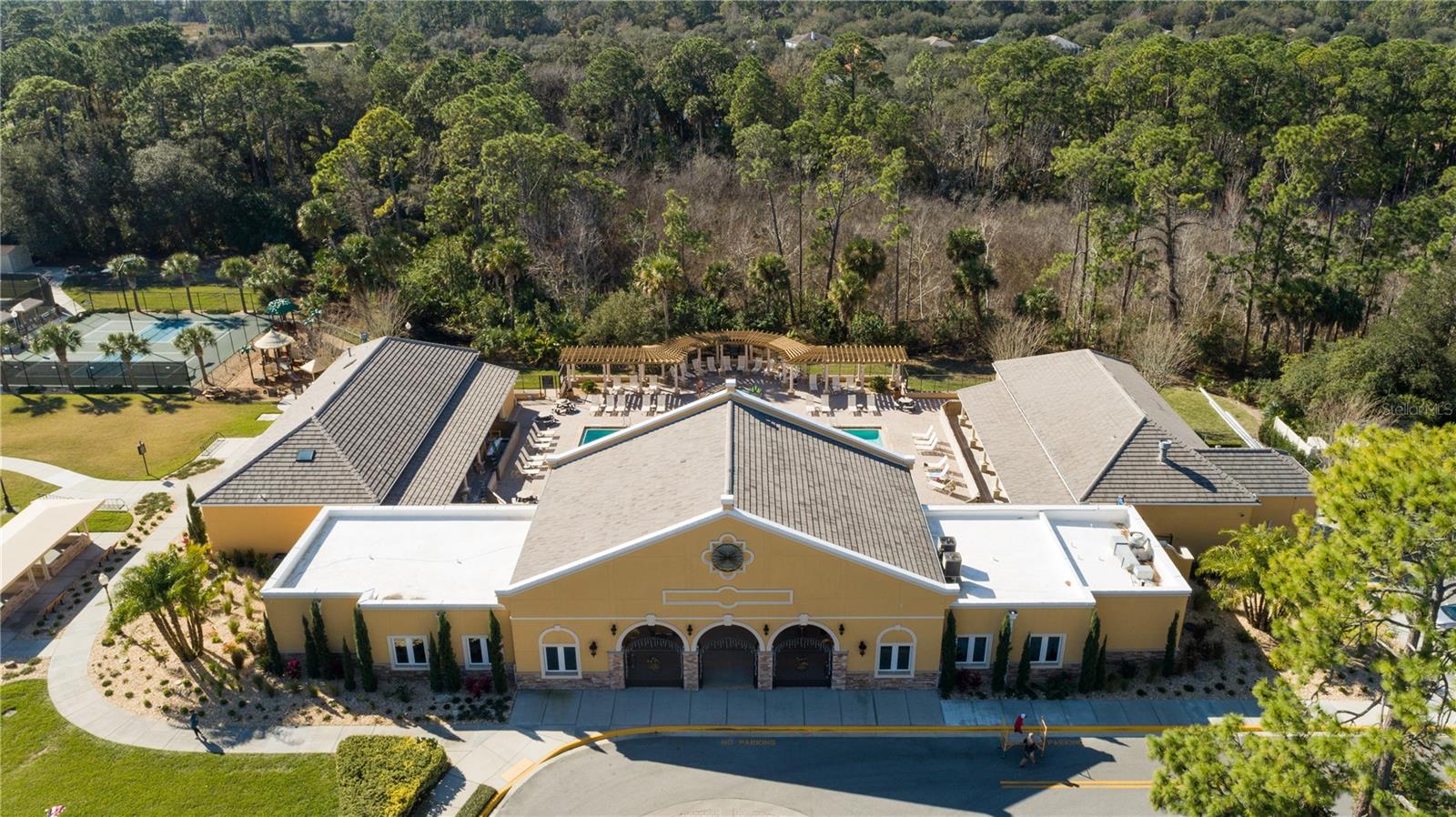7 OASIS CIR