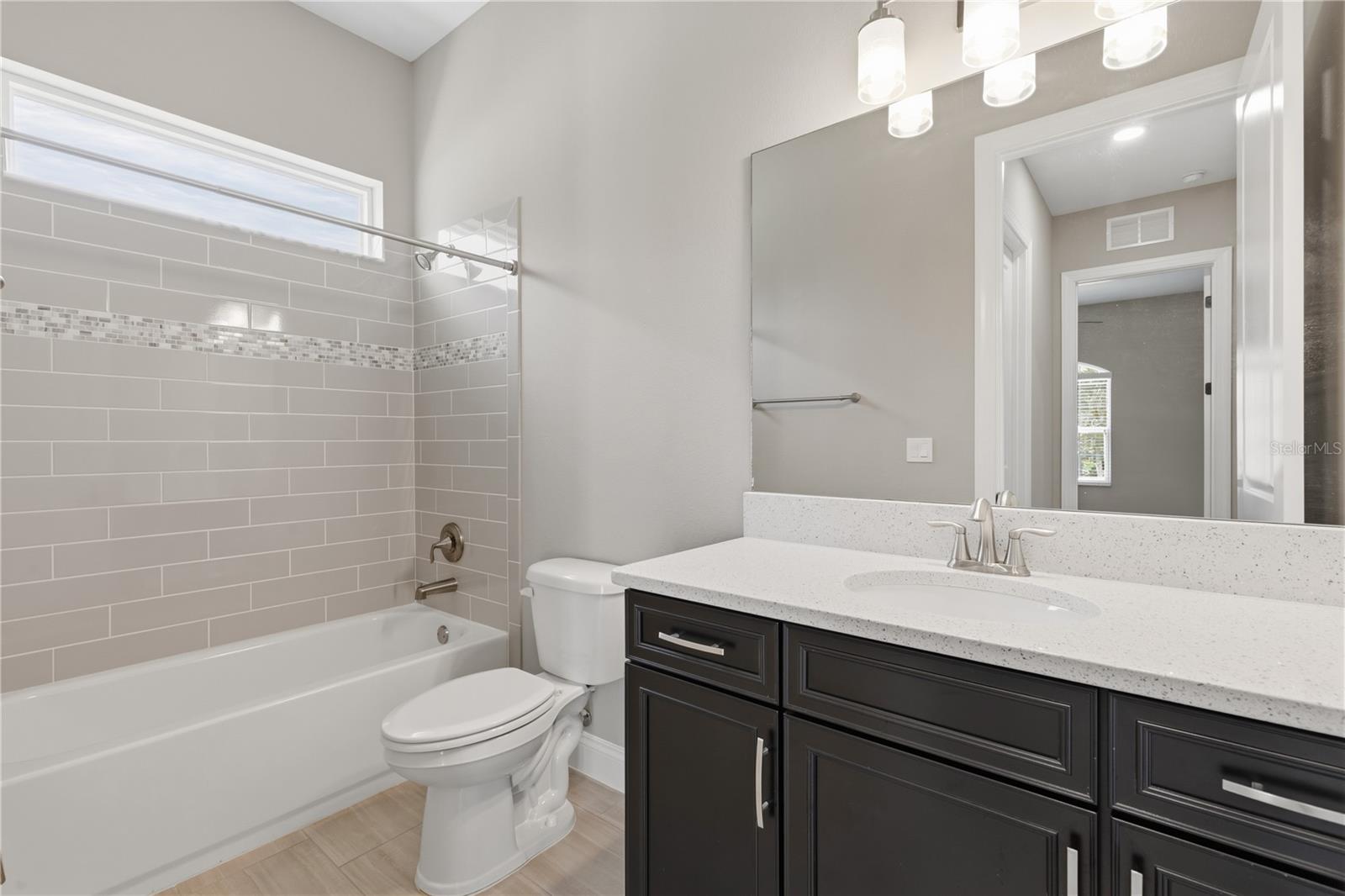 7 OASIS CIR