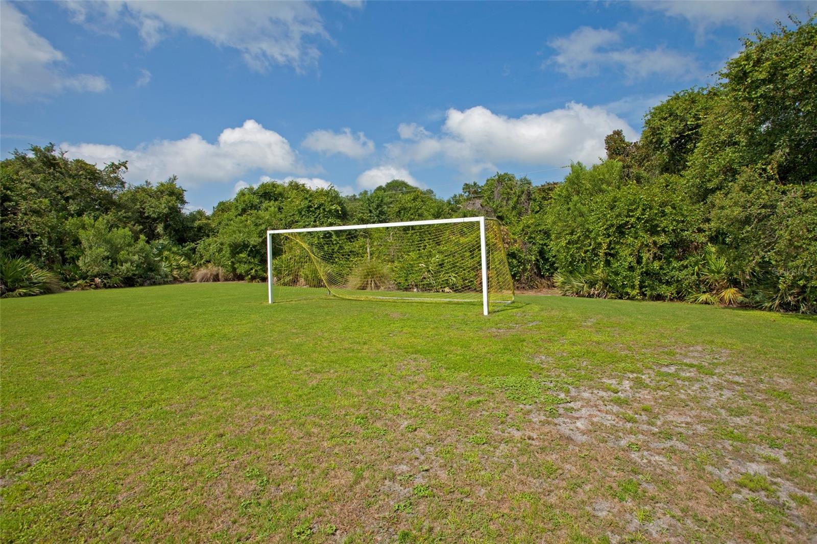 7 OASIS CIR