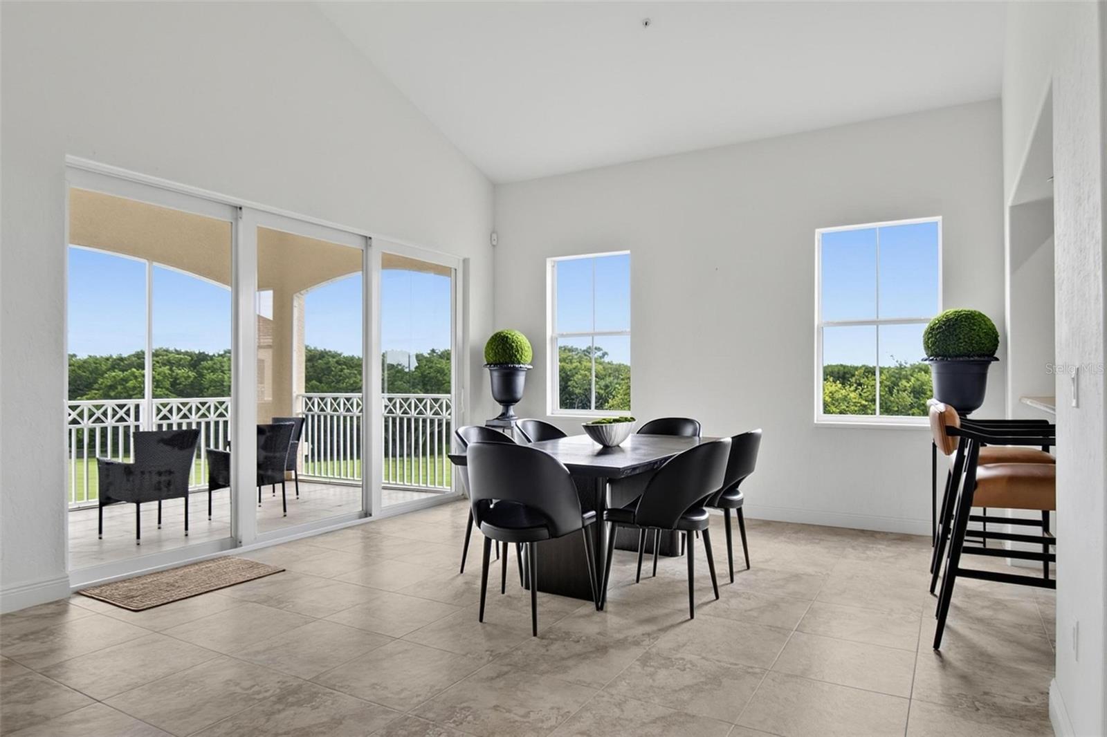 140 AVENUE DE LA MER #1703
