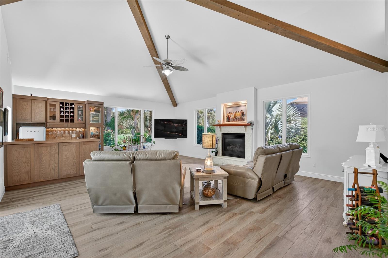 13 ANASTASIA CT