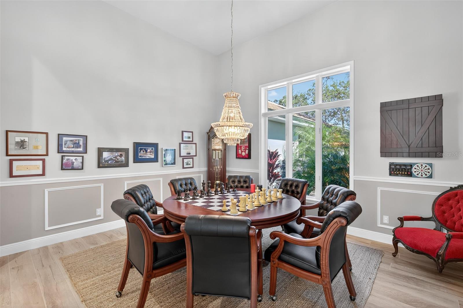 13 ANASTASIA CT