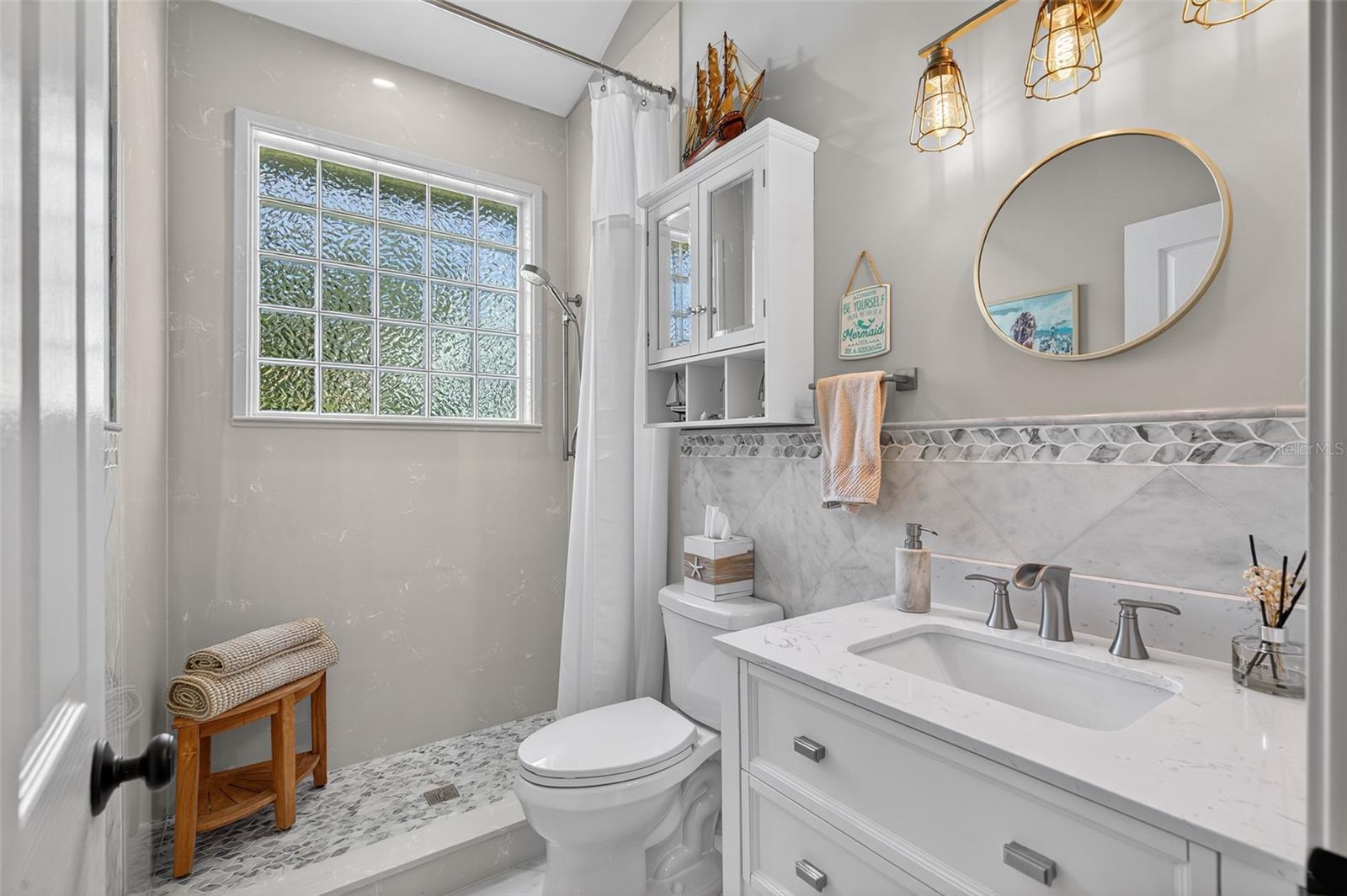 13 ANASTASIA CT