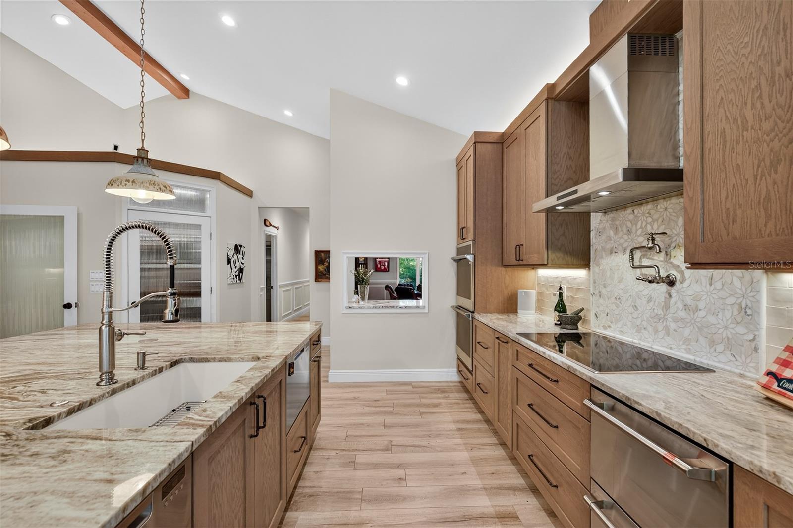 13 ANASTASIA CT