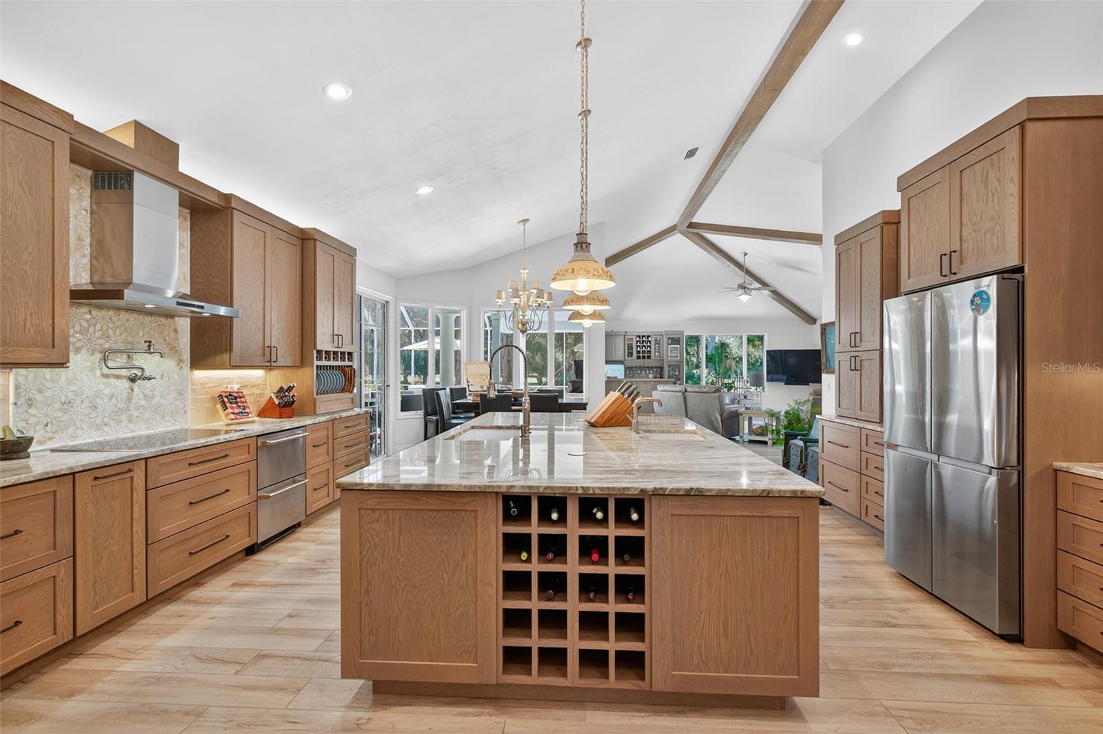 13 ANASTASIA CT
