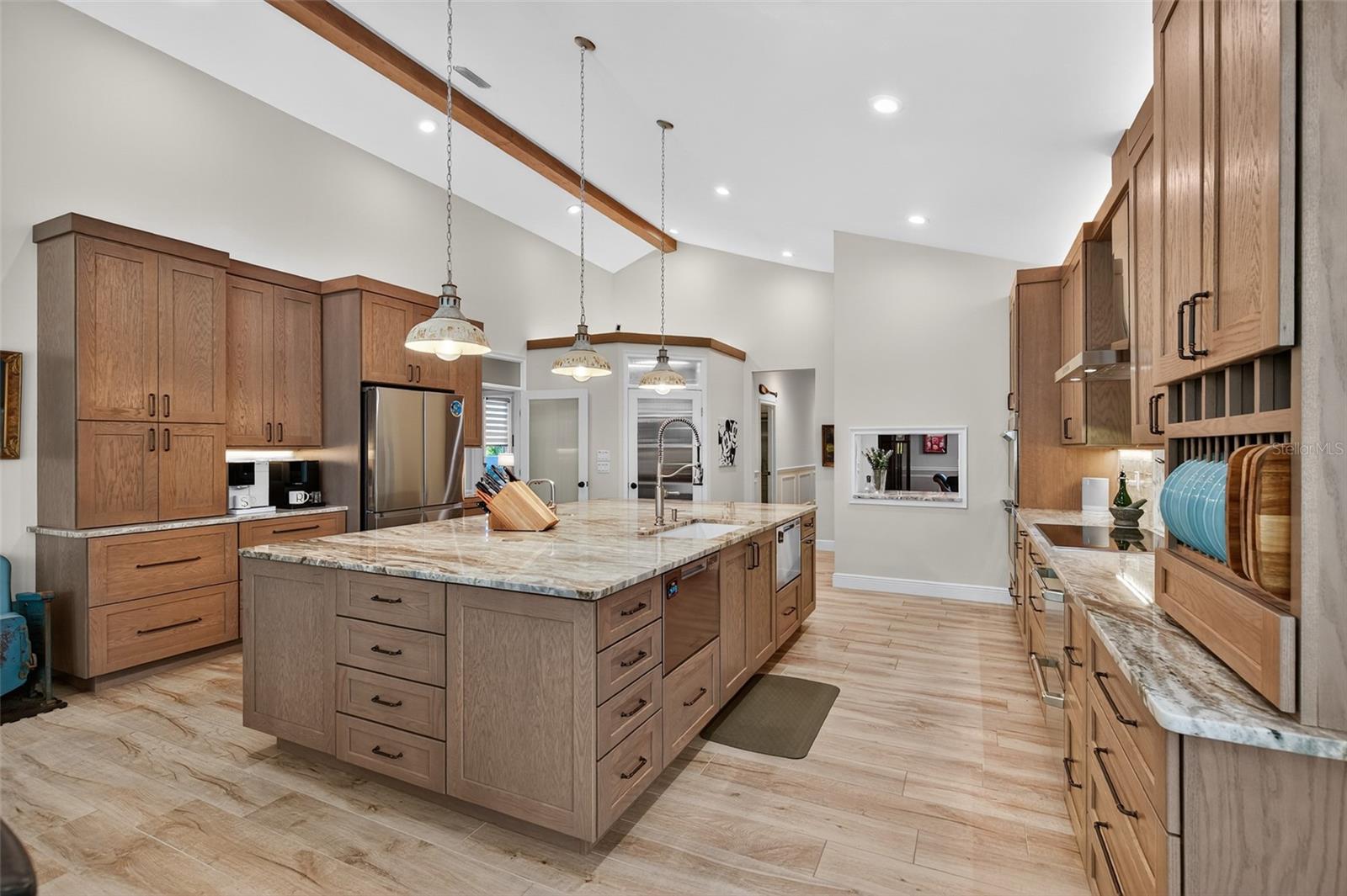 13 ANASTASIA CT