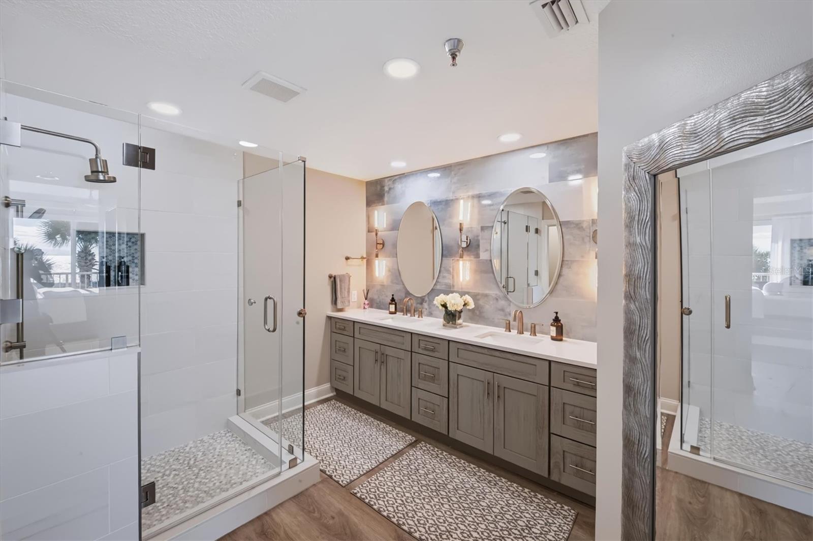 11 AVENUE DE LA MER #1207