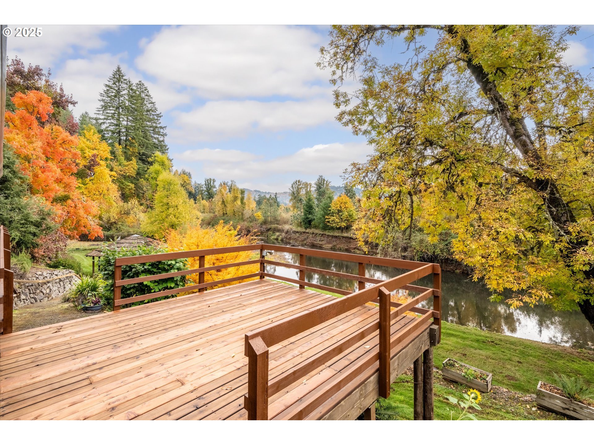 35012 MCKENZIE VIEW DR