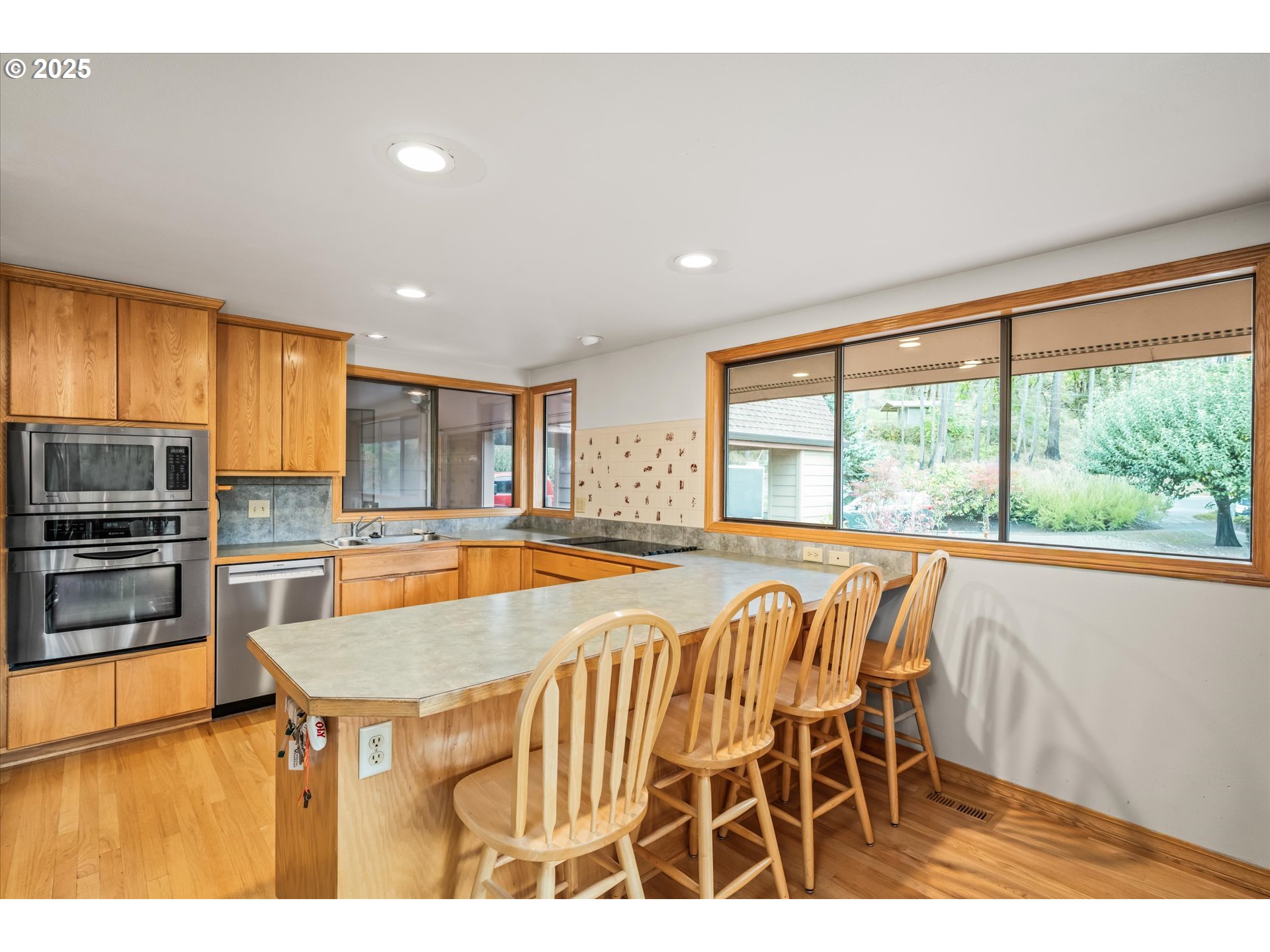 35012 MCKENZIE VIEW DR