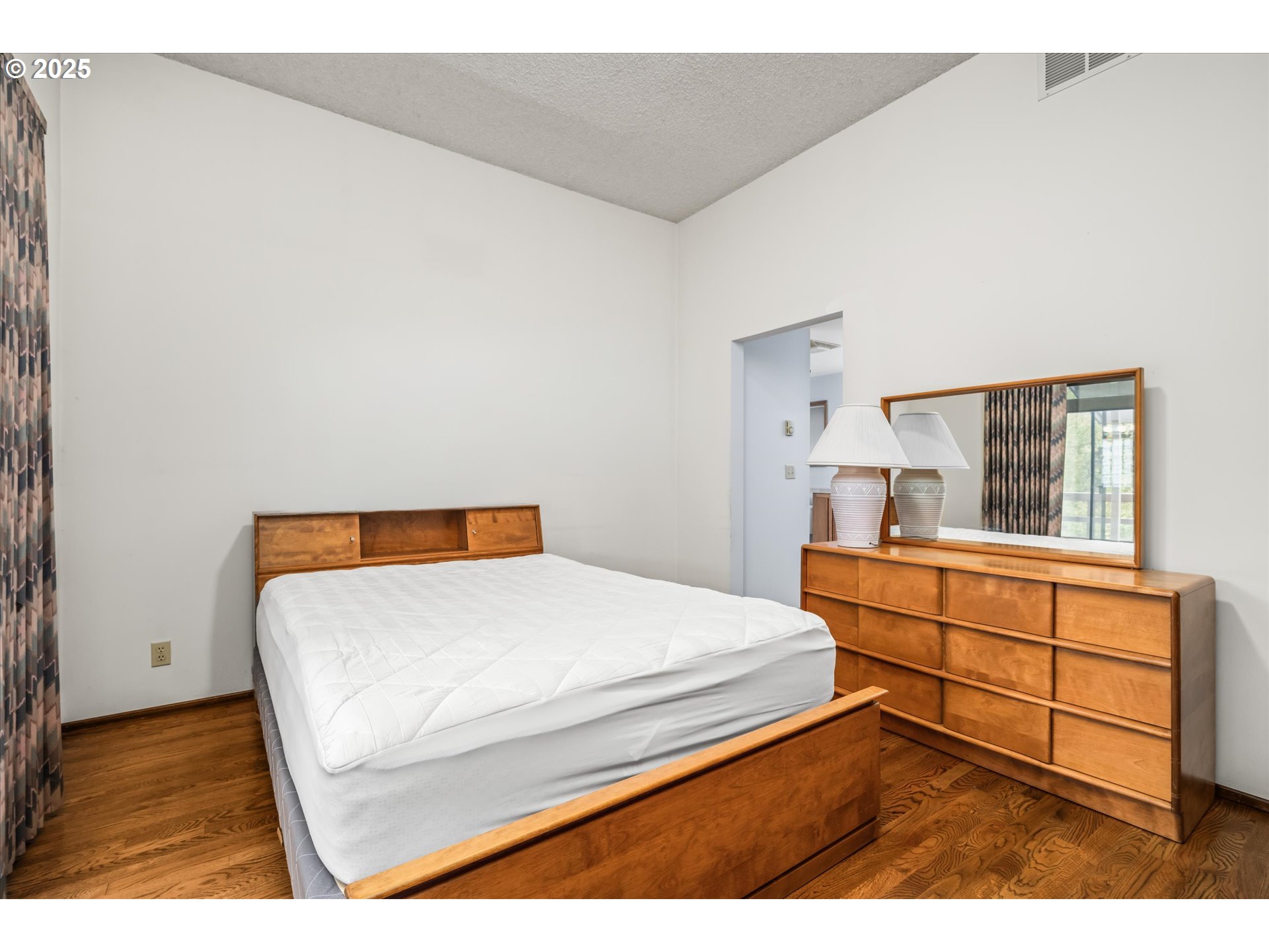 35012 MCKENZIE VIEW DR