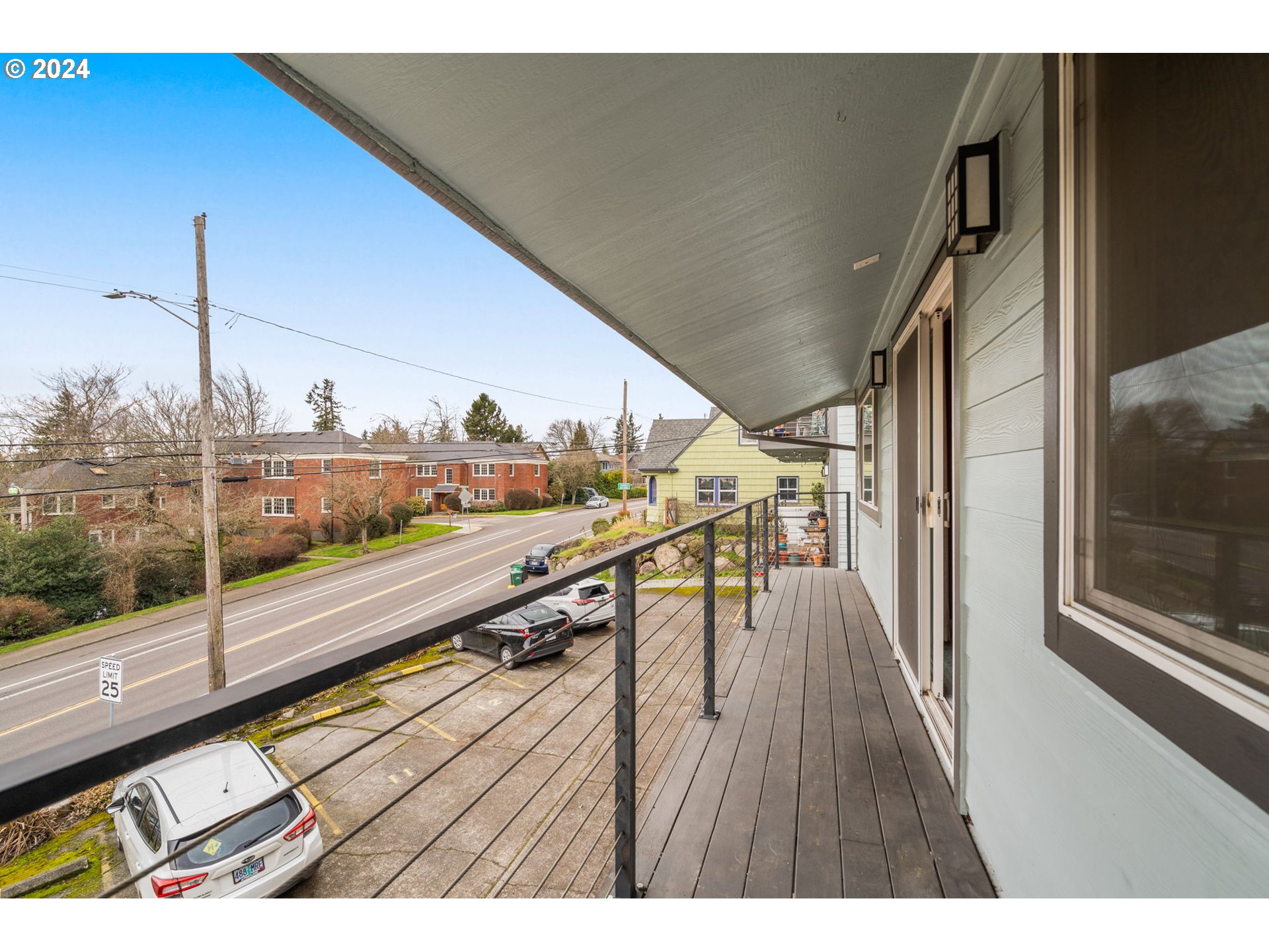 5715 NE SACRAMENTO ST 8