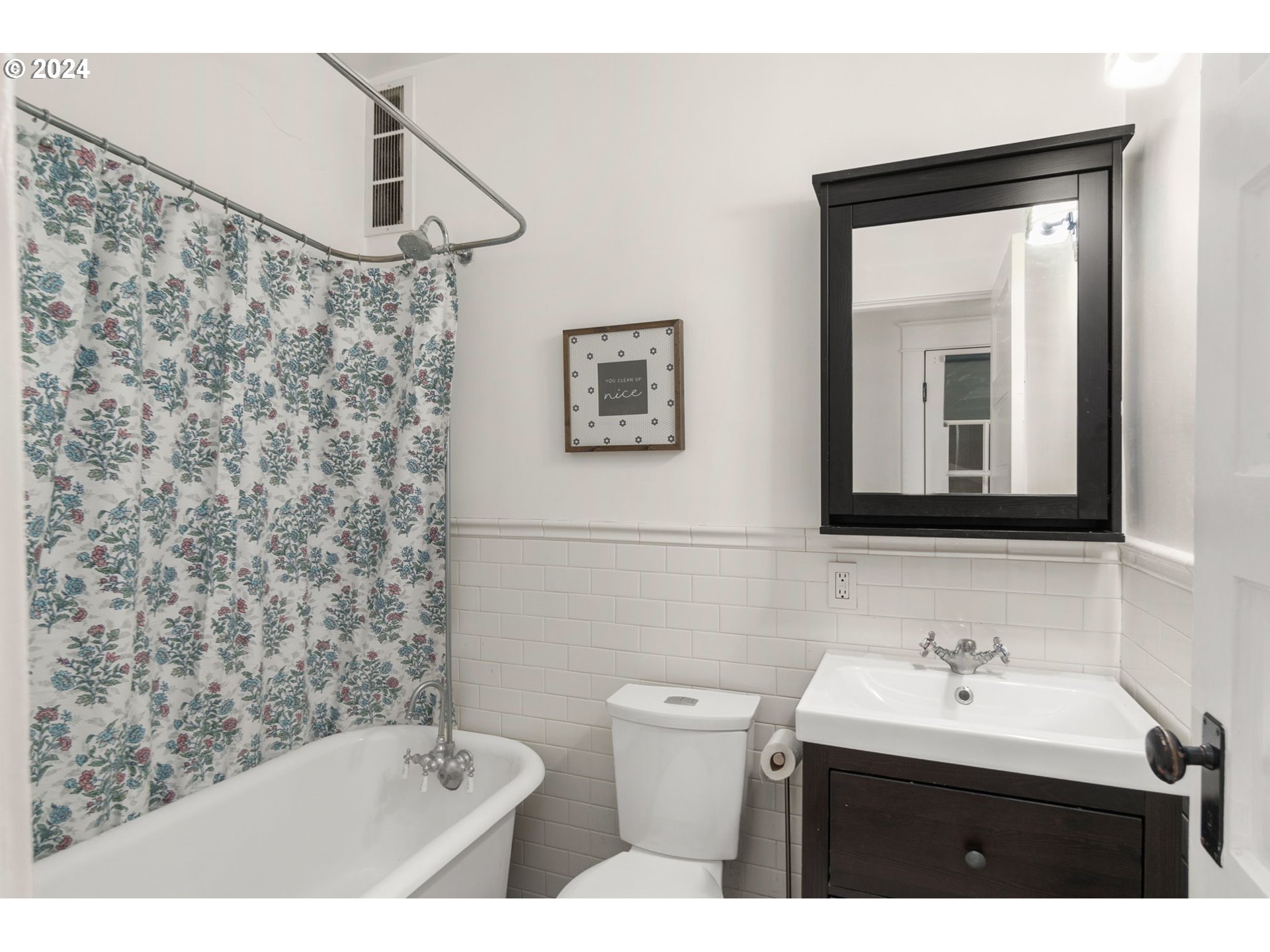 1631 NW EVERETT ST 301