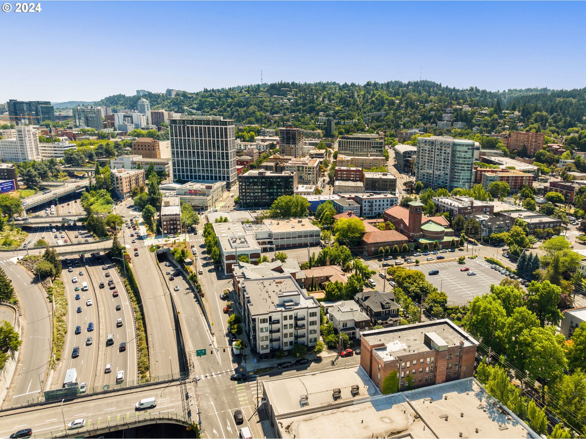 1631 NW EVERETT ST 301