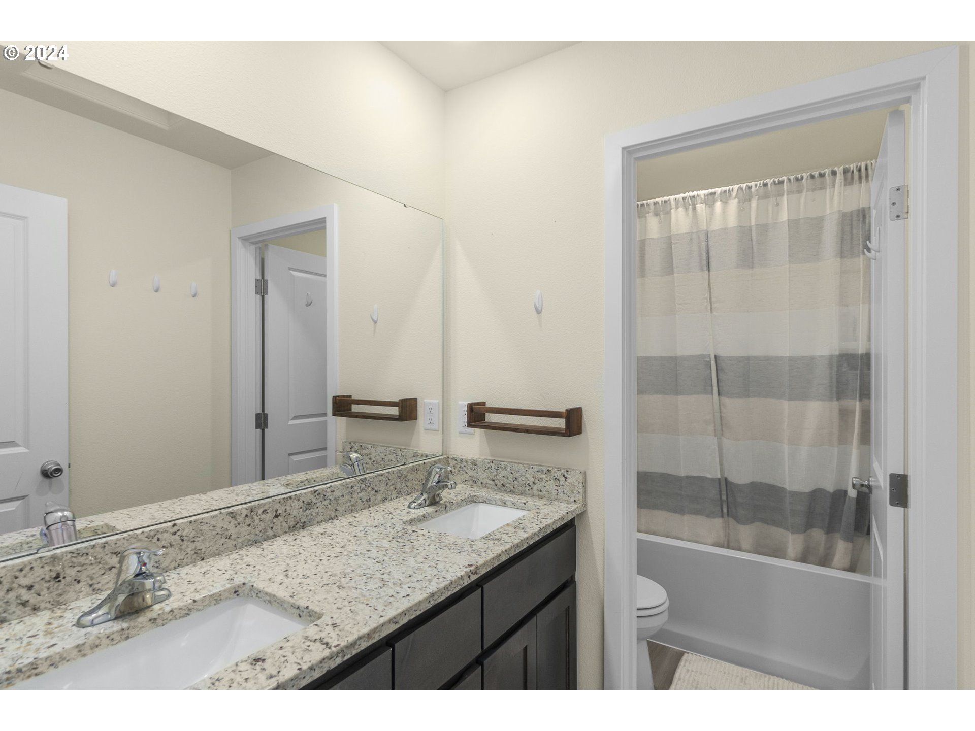 2343 NW YOHN RANCH DR, McMinnville