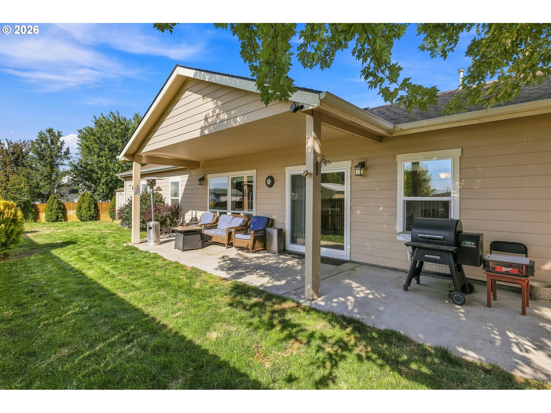 1036 SW OLIVE CT