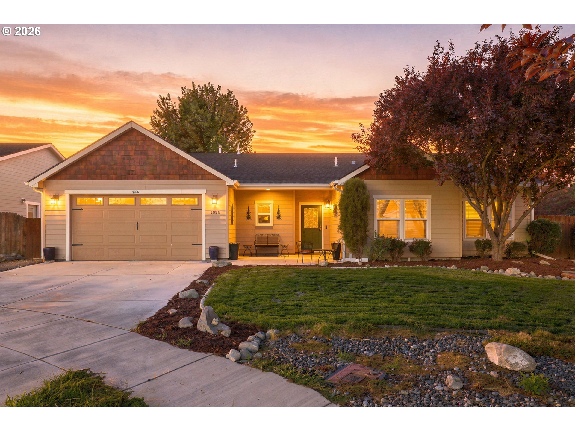 1036 SW OLIVE CT