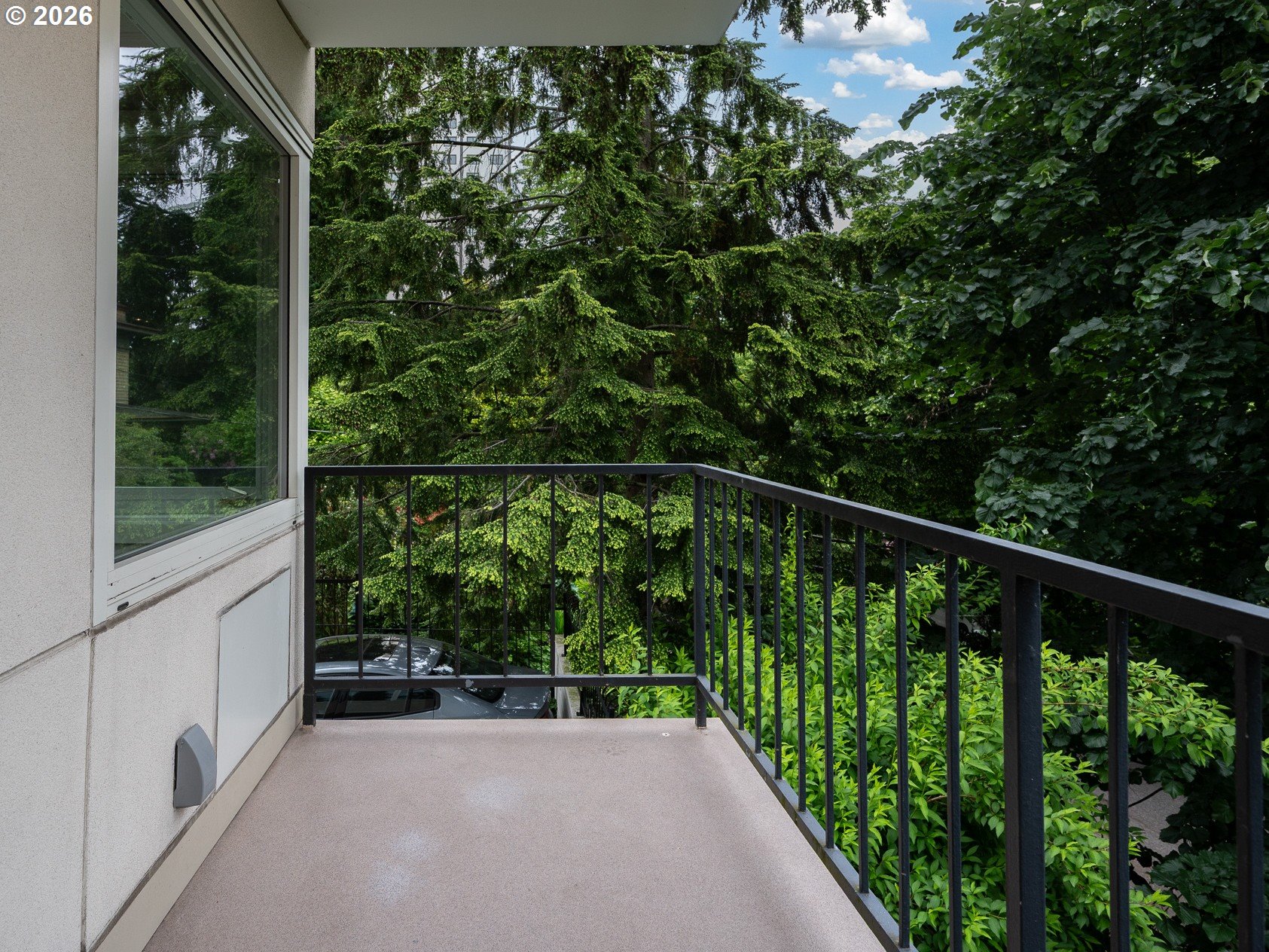 2211 SW PARK PL 102