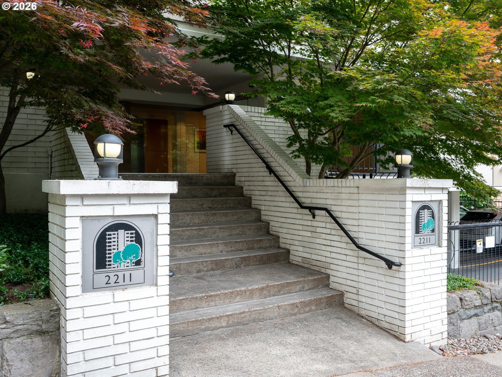 2211 SW PARK PL 102