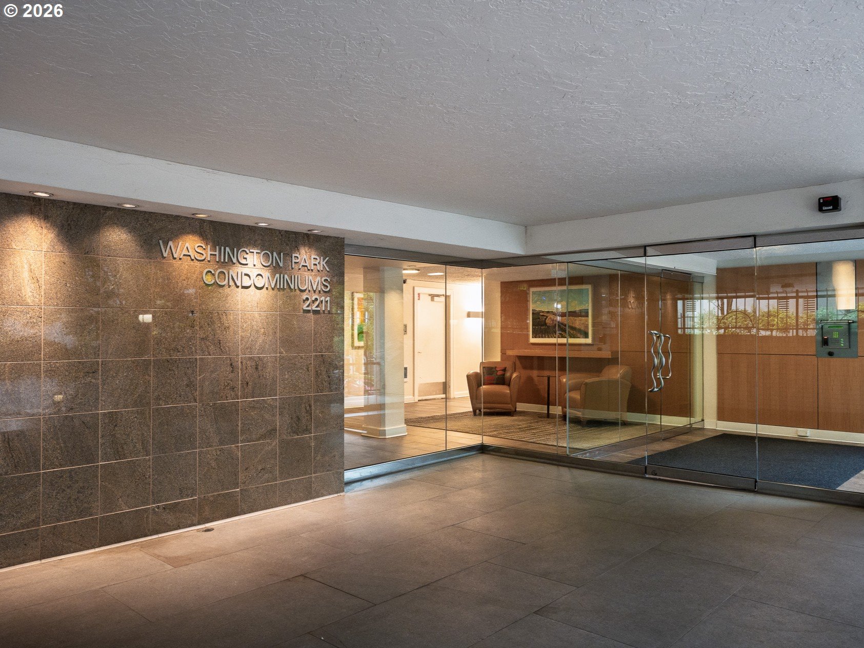 2211 SW PARK PL 102