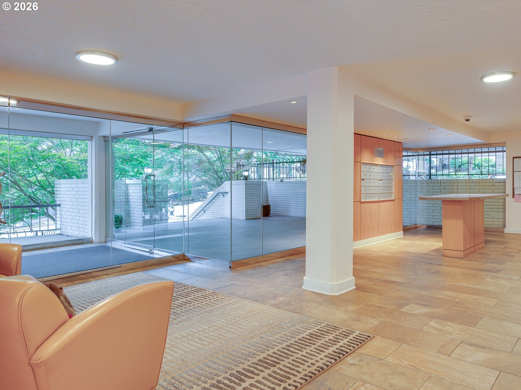 2211 SW PARK PL 102
