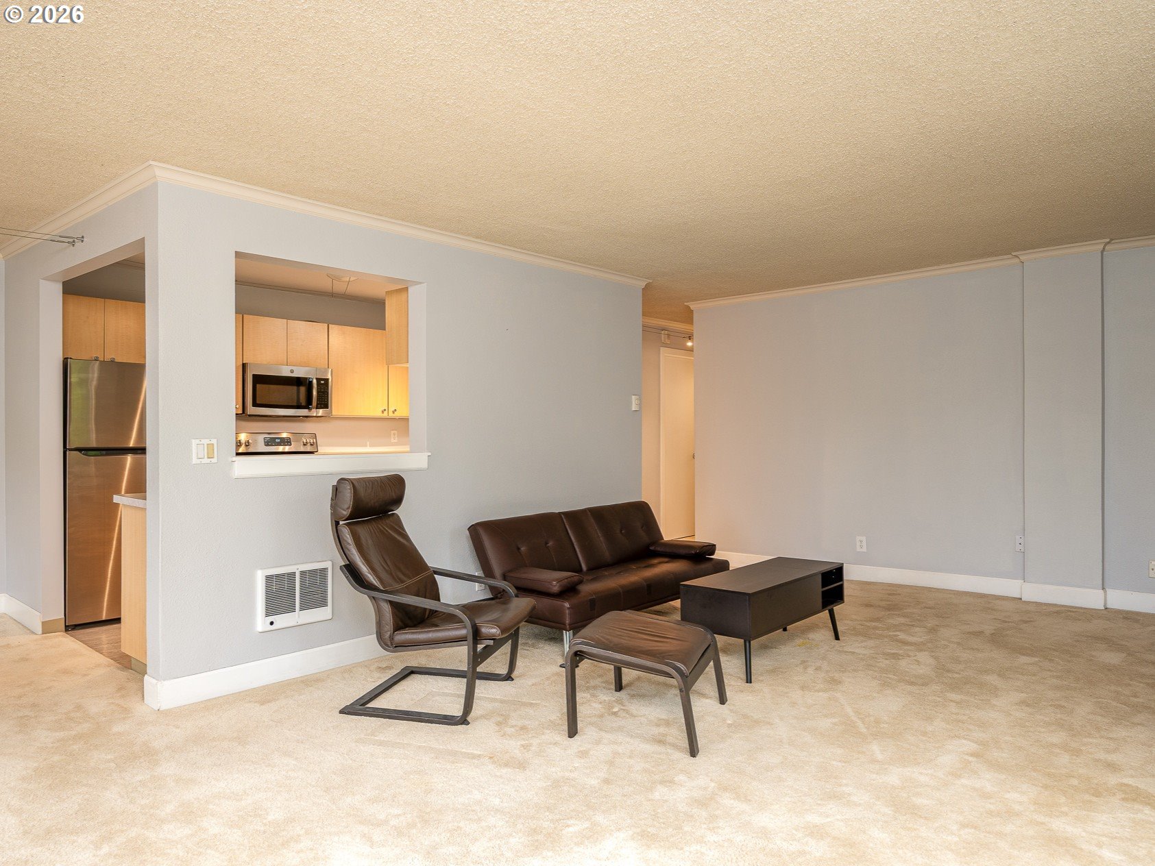 2211 SW PARK PL 102