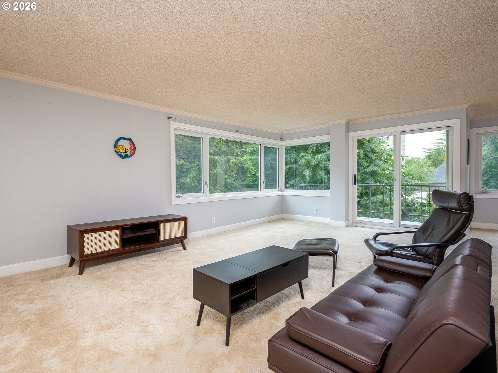 2211 SW PARK PL 102