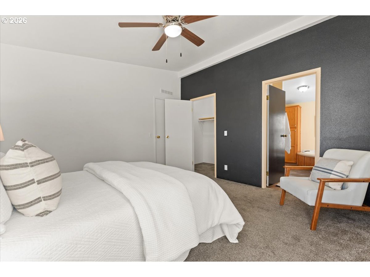 51374 SE Hoodview DR