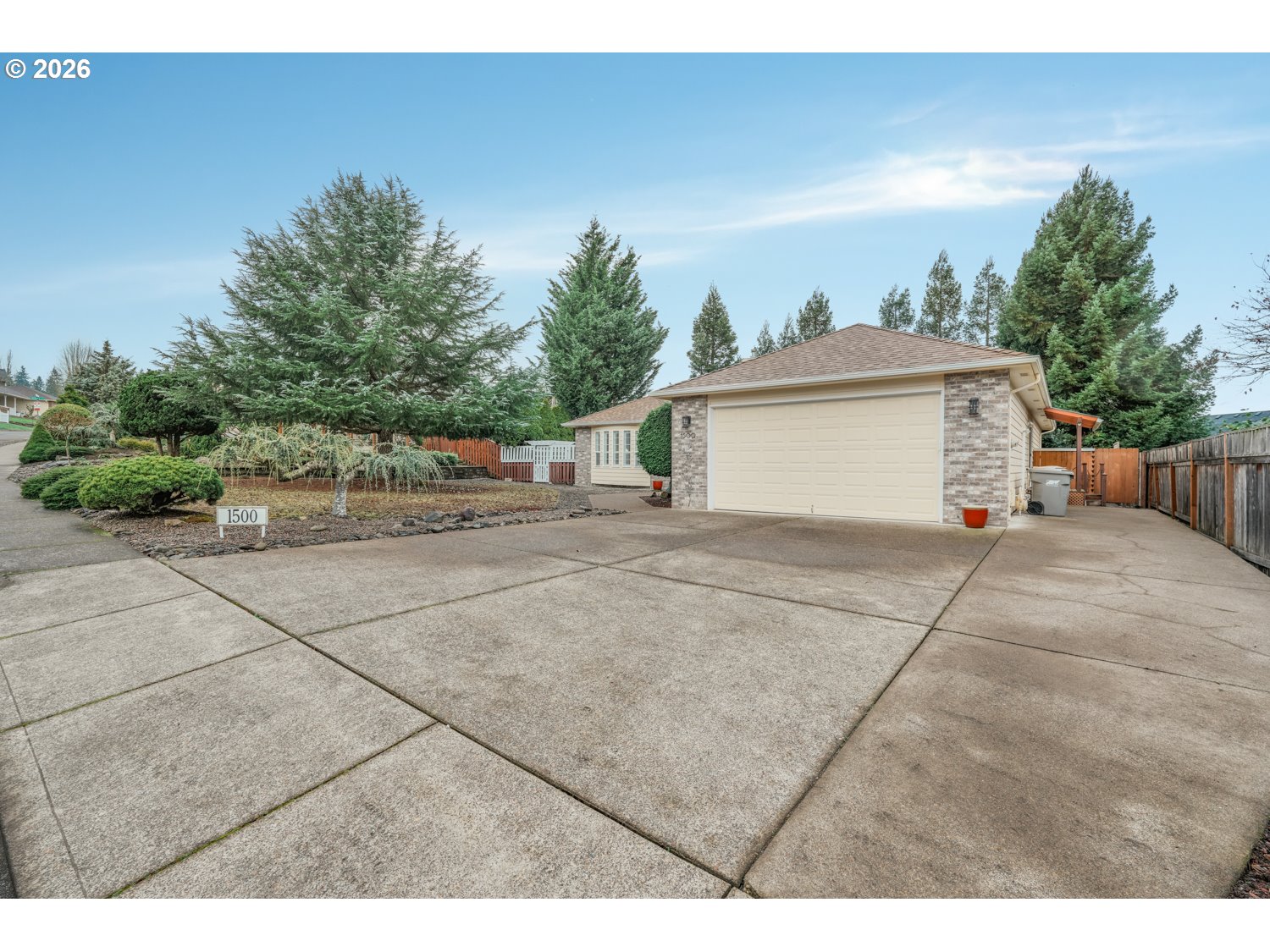 1500 N HEIGHTS DR NW