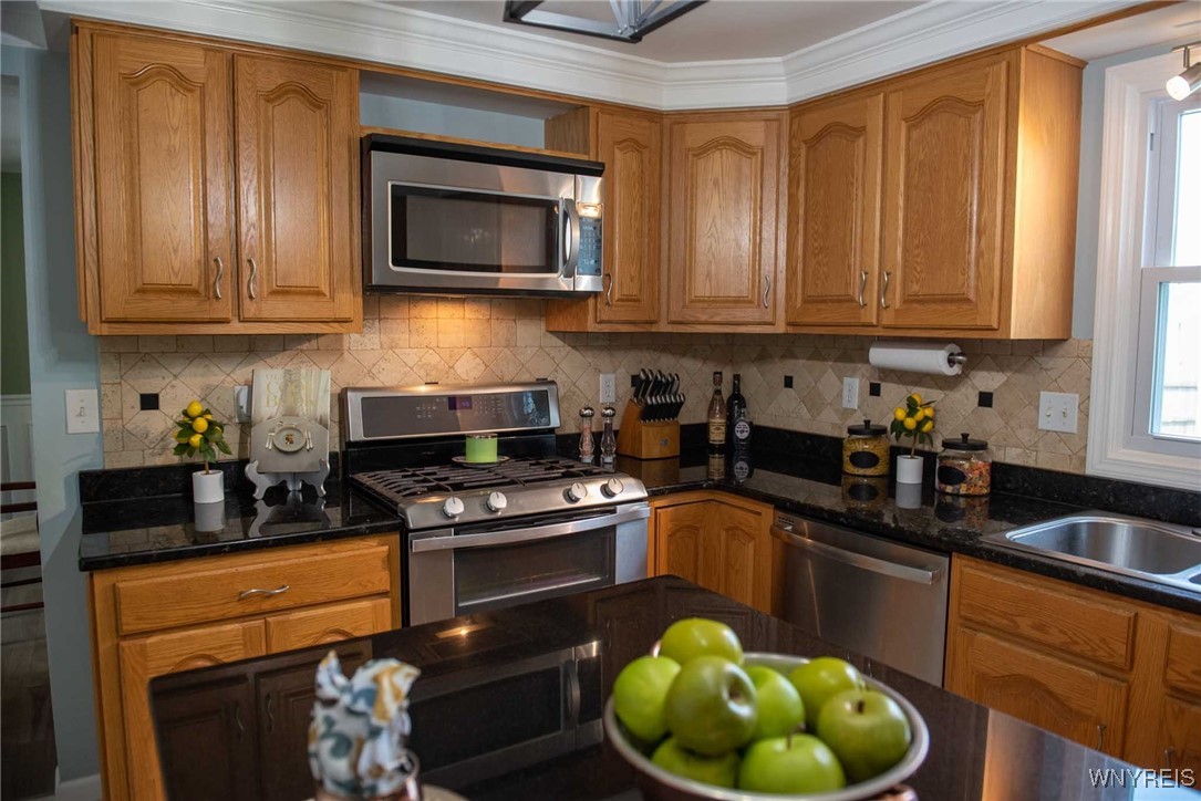 2175 Hobblebush Lane