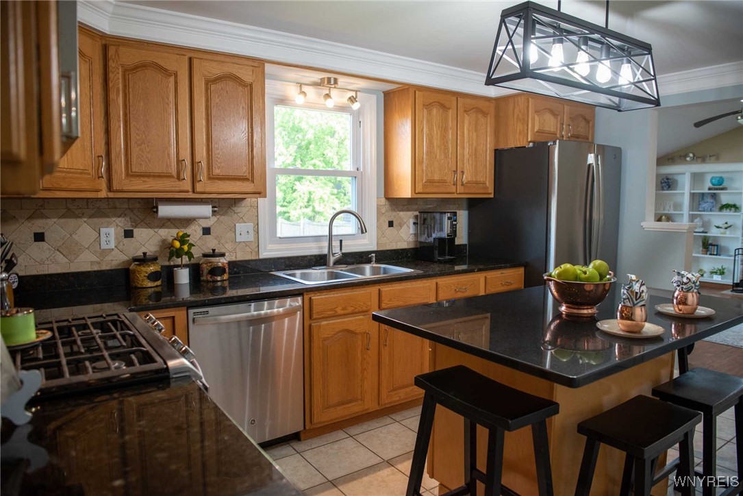 2175 Hobblebush Lane