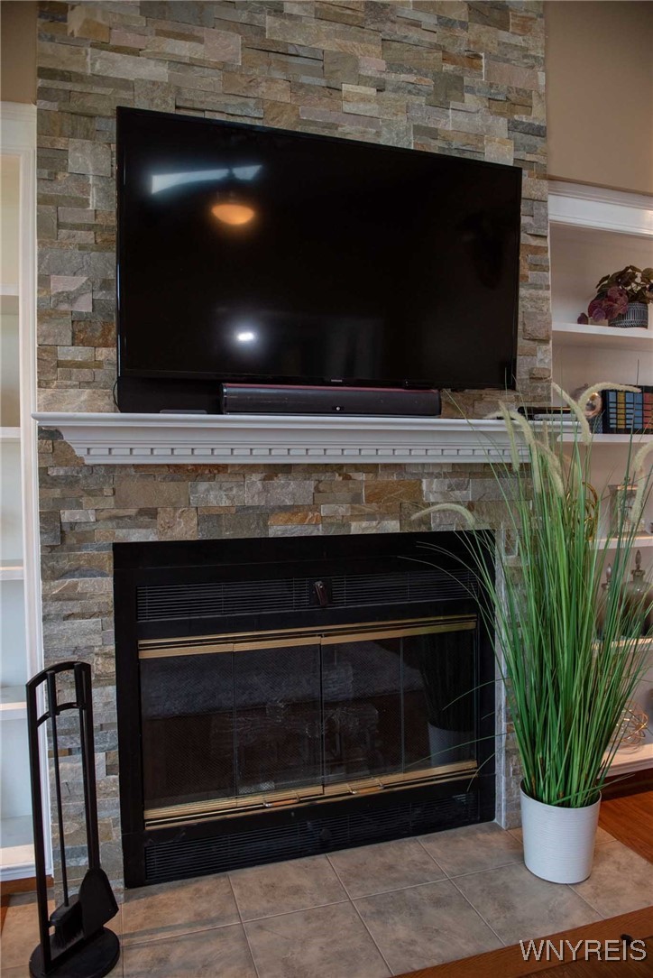 2175 Hobblebush Lane