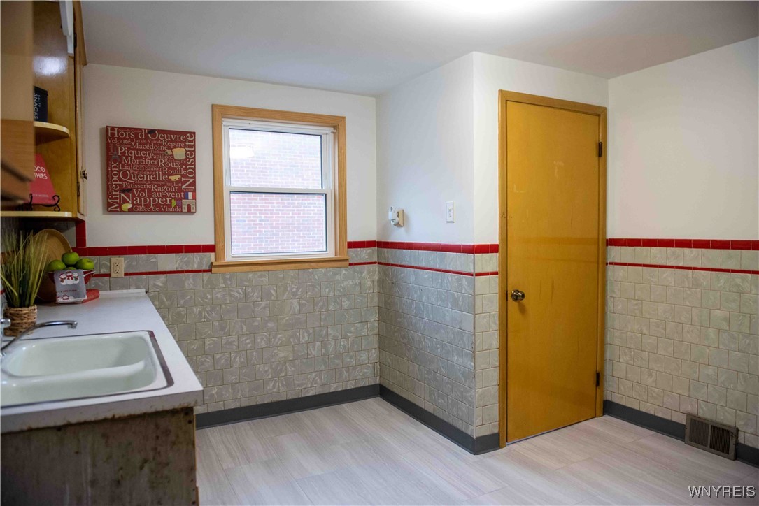 144 East Milnor Avenue