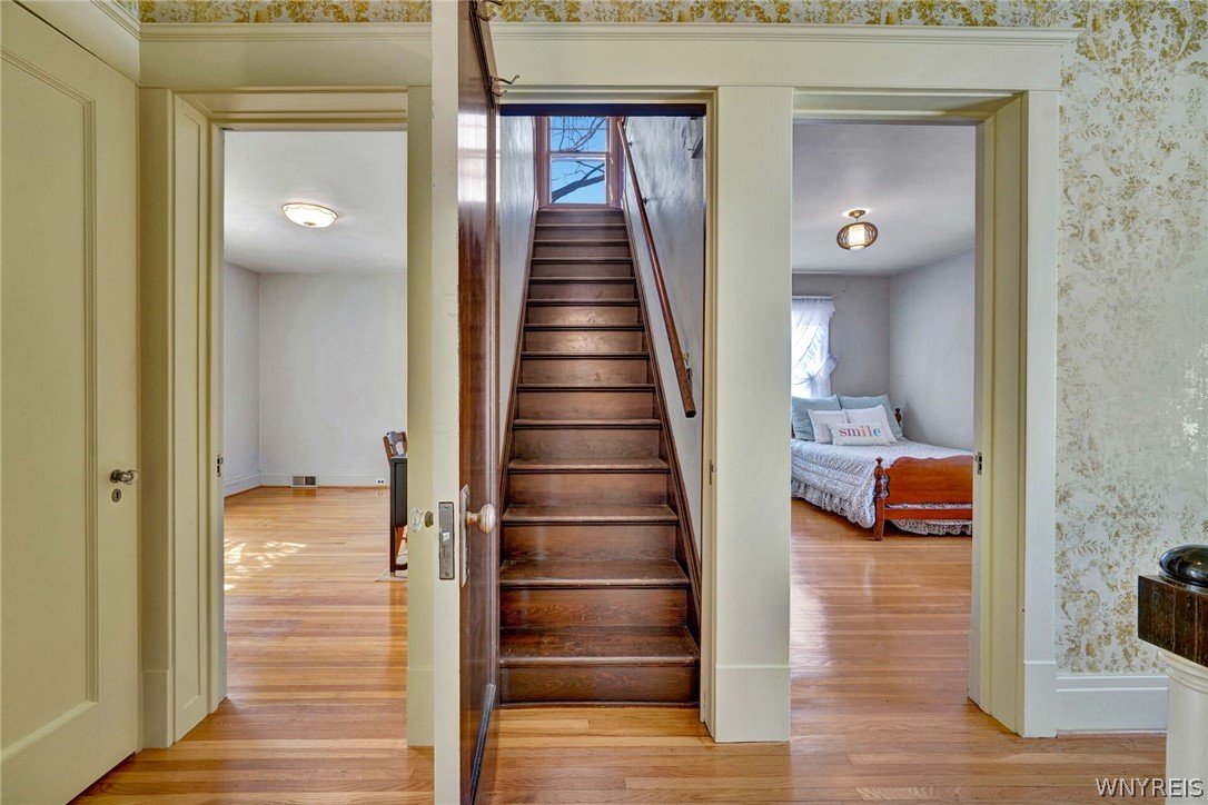 4998 Lake Shore Road