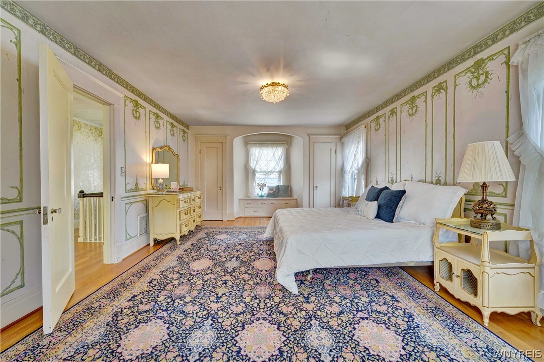 4998 Lake Shore Road