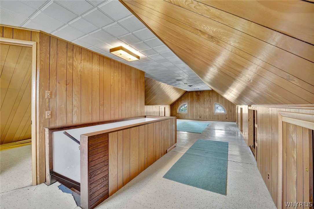 4998 Lake Shore Road