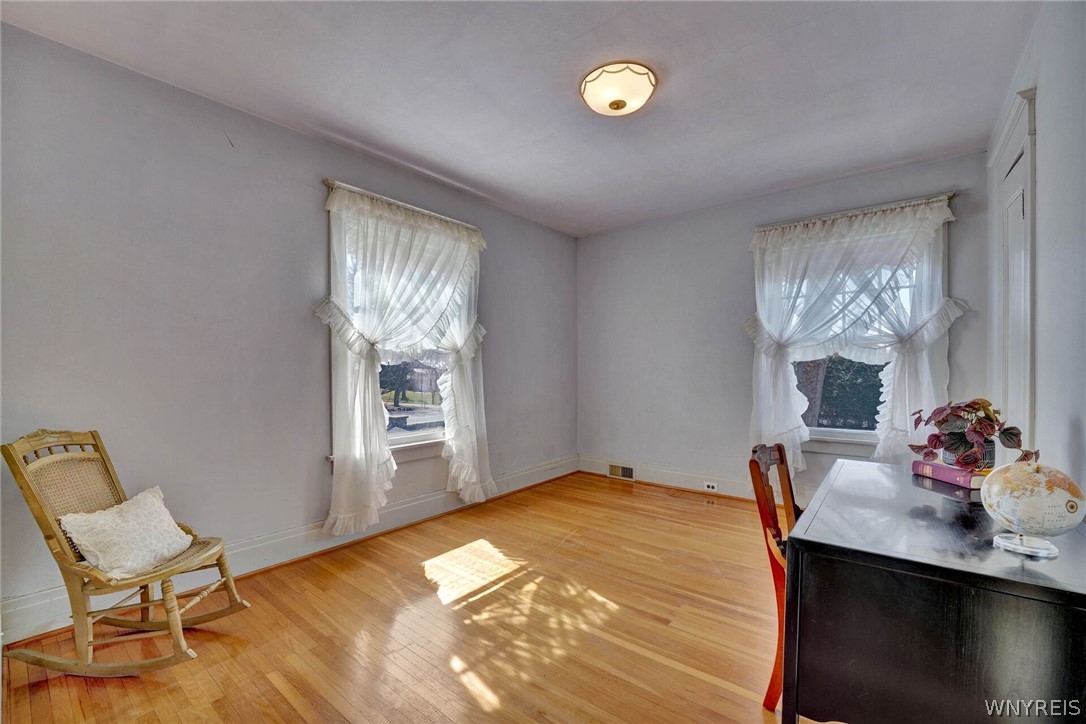 4998 Lake Shore Road