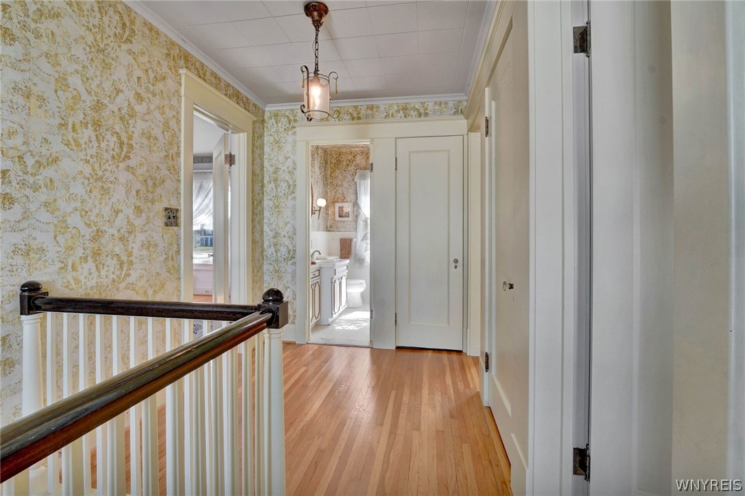 4998 Lake Shore Road