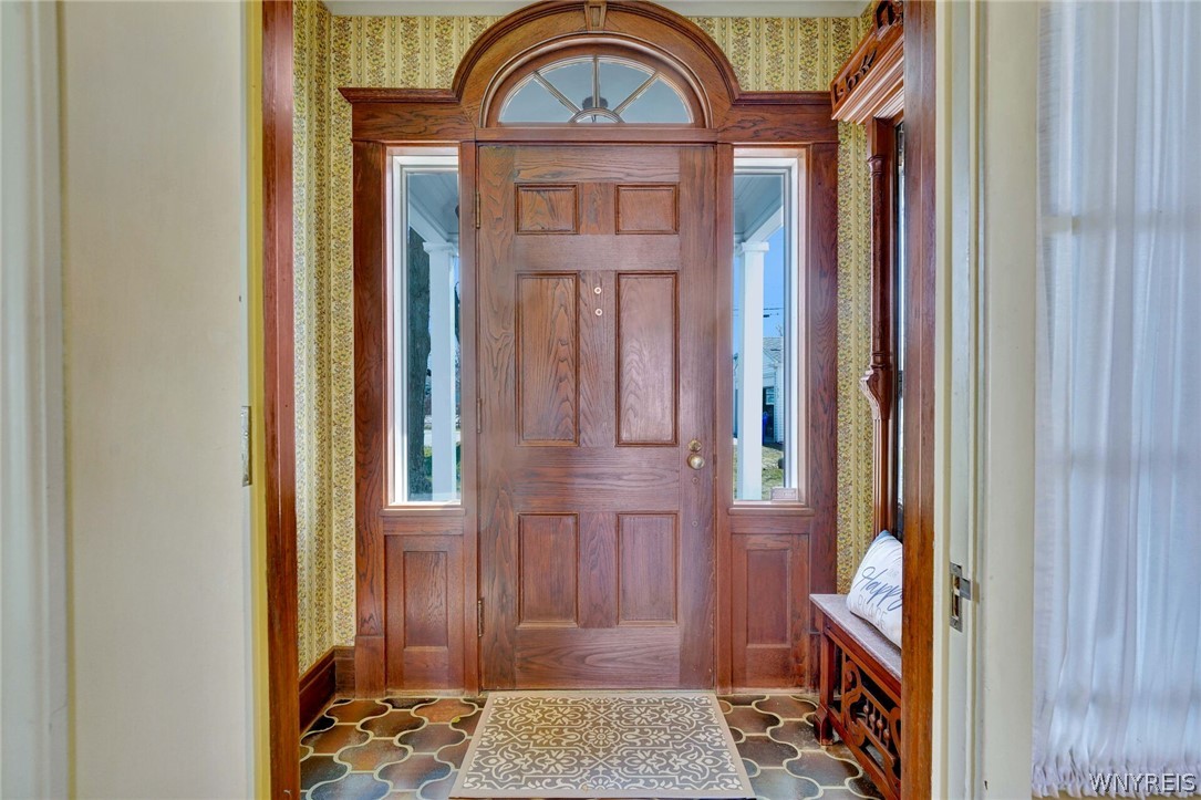 4998 Lake Shore Road