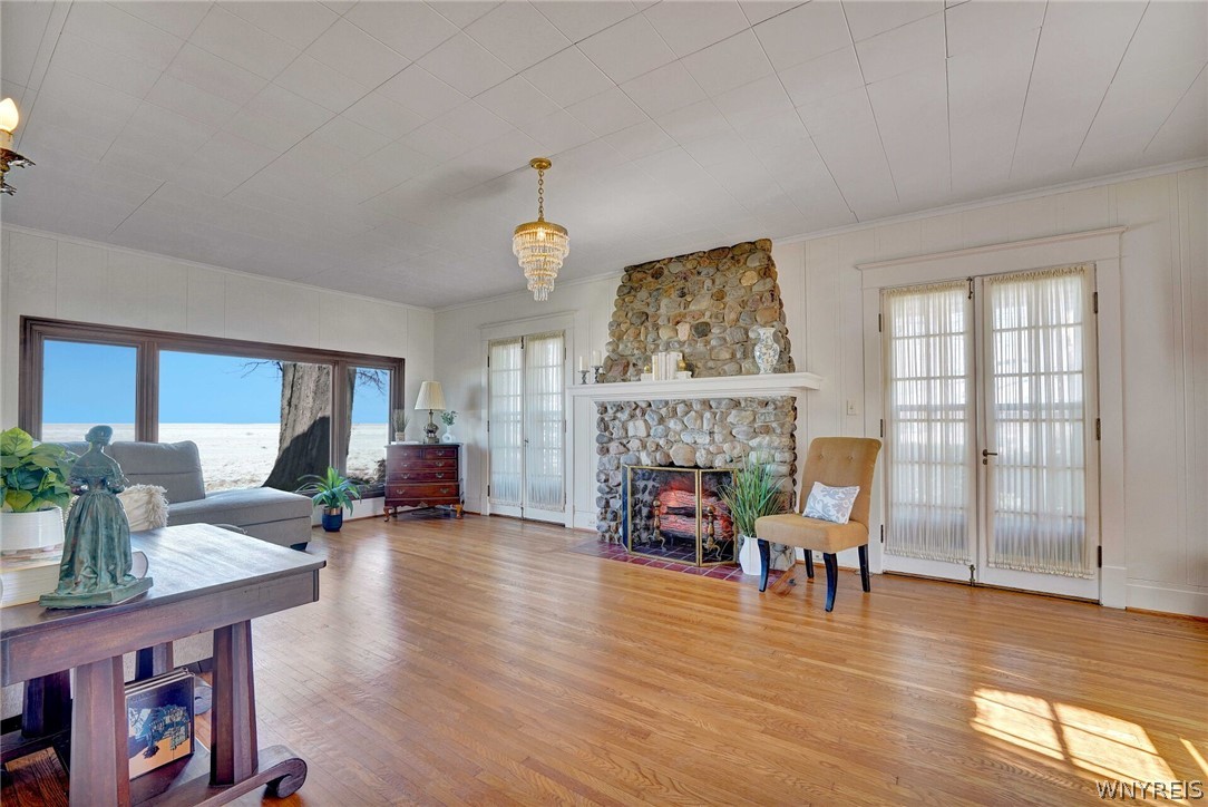 4998 Lake Shore Road