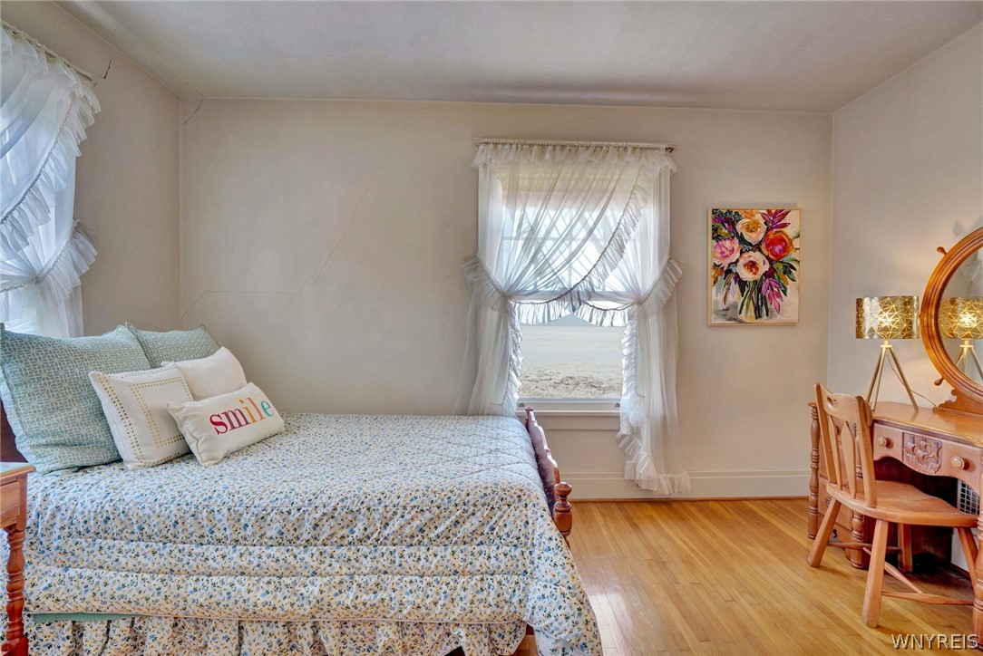 4998 Lake Shore Road