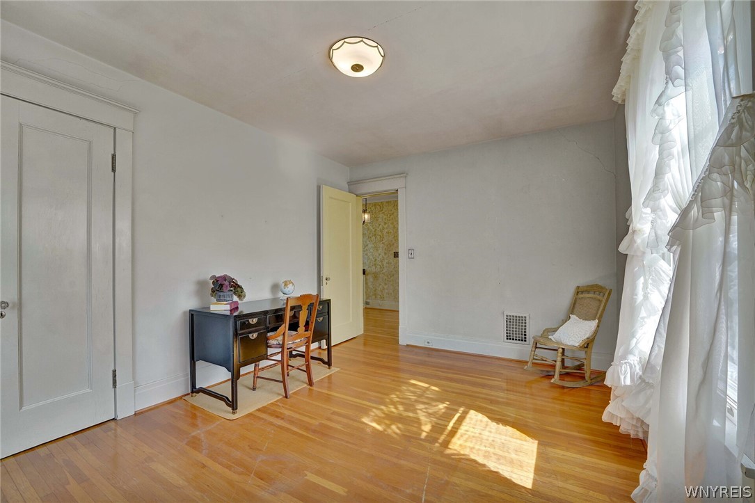 4998 Lake Shore Road