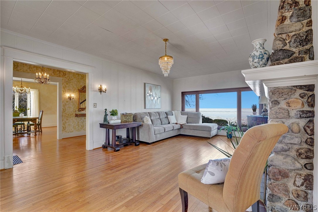 4998 Lake Shore Road